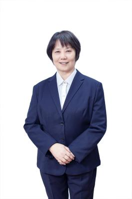 王金娥
学校教学副校长
中共党员
中学正高级教师（三级教授）、特级教师
曾任市教科院基础教育发展研究中心主任
省教育出版社培训专家